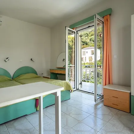 Angela Partial Sea View 6 Pensión Lourdata (Kefalonia)