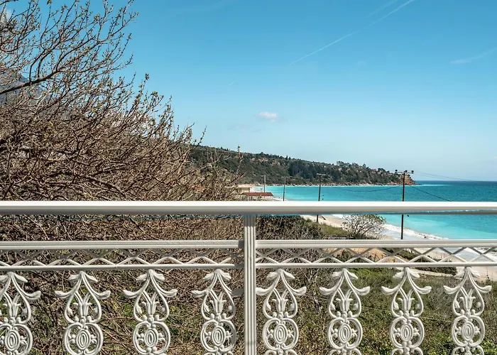 Angela Partial Sea View 6 *